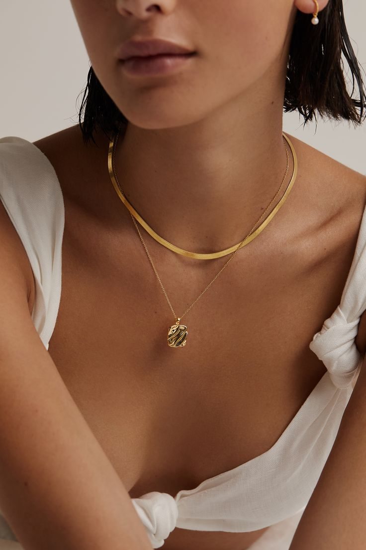 Collares