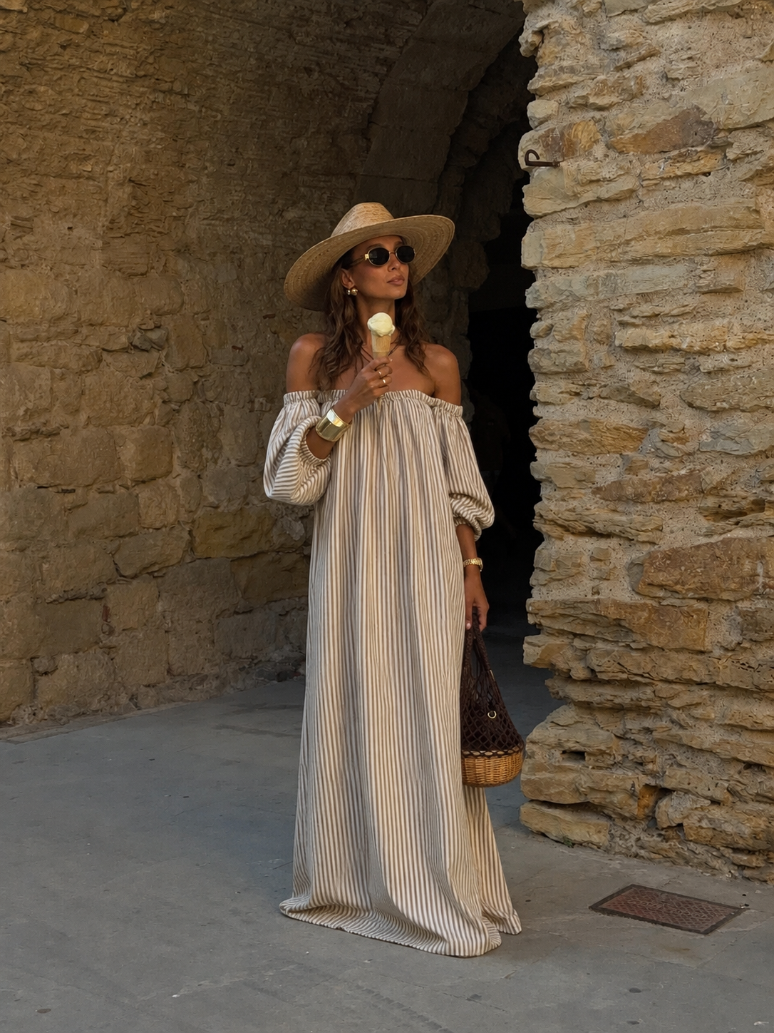 Ines | Vestido largo de algodón y lino con hombros descubiertos