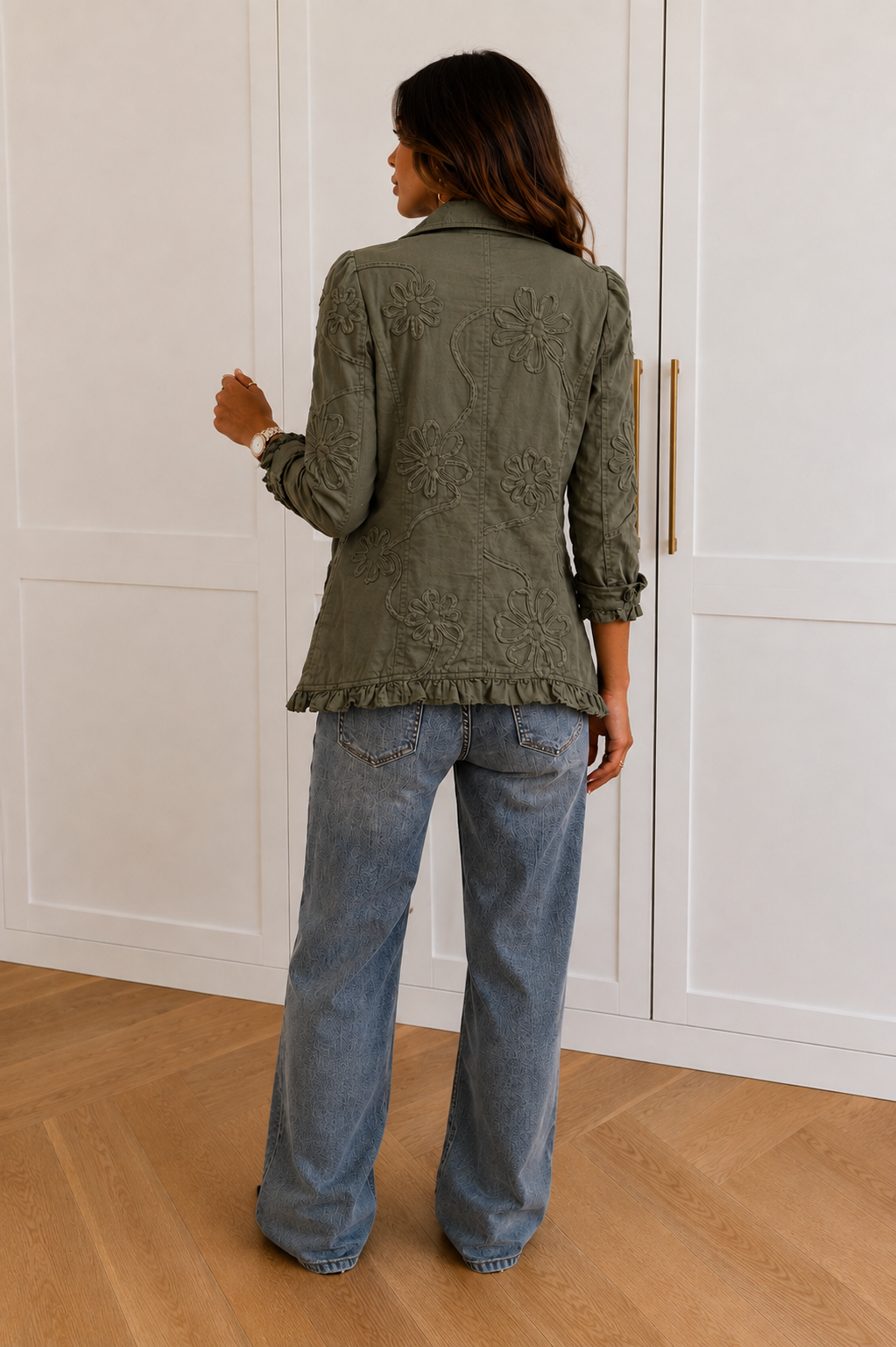 Chaqueta Bordada con Volantes